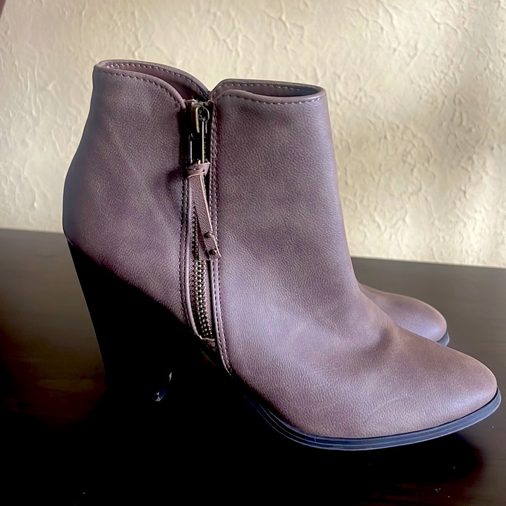 Charlotte Russe 7 booties